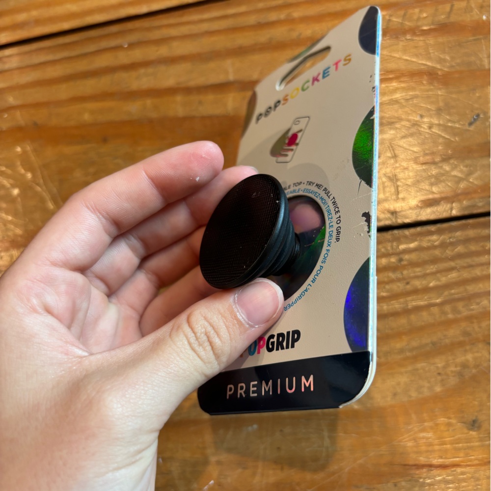 (382) *NWT POPSOCKET* - Picture 5 of 5